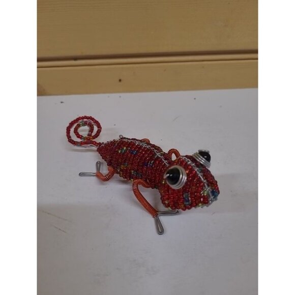 Red Beaded Wire Gecko Lizard Sculpture 5.5'' Long Chameleon Folk Are Figurine - Picture 2 of 8